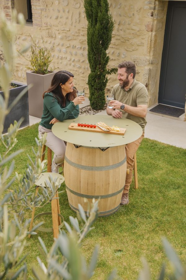 Kit plato pour une table tonneau dans votre jardin